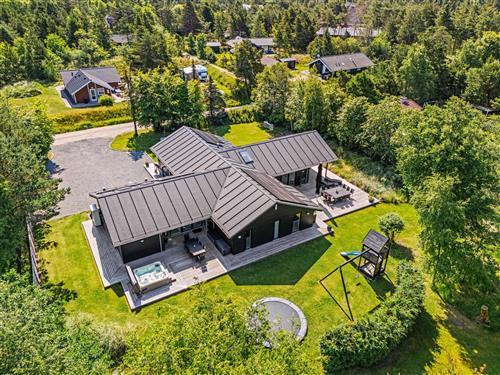 Sommerhus - 12 personer -  - Ved Volden - 6857 - Blåvand