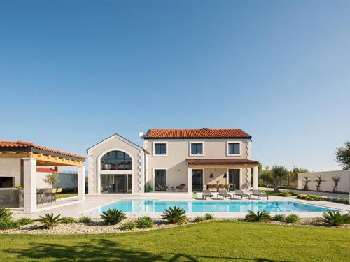 Sommerhus - 10 personer -  - Ulica I - Zadar-Gornji Zemunik - 23222 - Gornji Zemunik