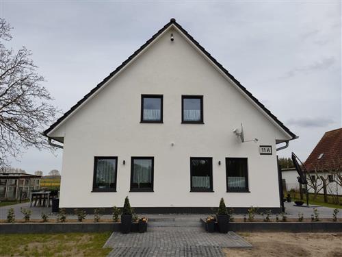 Holiday Home/Apartment - 4 persons -  - Haidhof - 18569 - Gingst