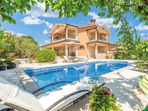 Feriehus - 9 personer -  - Santalezi - Labin-Santalezi - 52231 - Nedescina