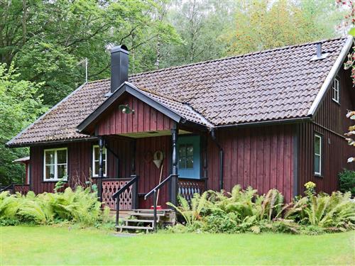 Holiday Home/Apartment - 6 persons -  - Kyrkbyn Miklagård - 51261 - Kalv