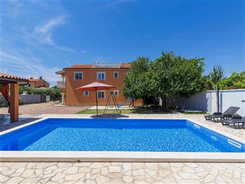 Holiday home - 12 persons -  - Pula - 52100