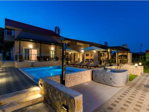 Sommerhus - 10 personer -  - Ulica 142 Brigade - Drnis-Siveric - 22321 - Siveric