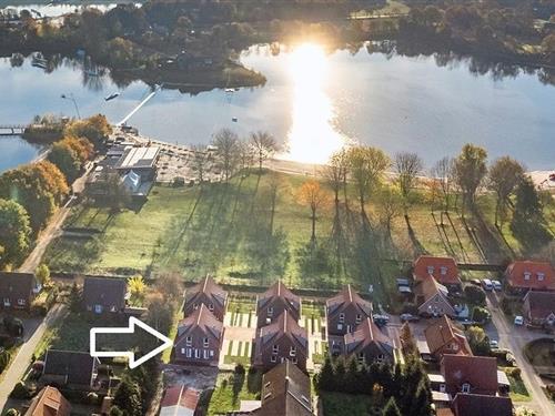 Ferienhaus - 4 Personen -  - Am Badesee - 26607 - Tannenhausen