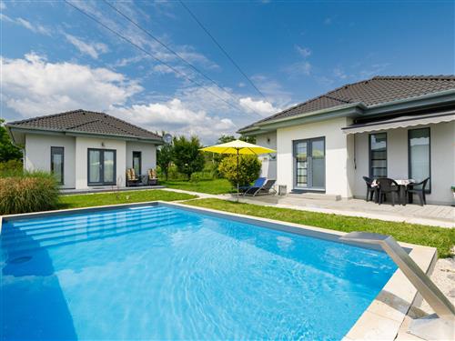 Holiday home - 7 persons -  - Abrahamhegy - 8256