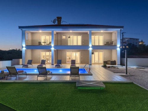 Villa - 10 persons -  - 52208 - Peruški