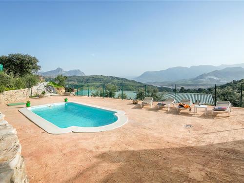 Sommerhus - 9 personer -  - Paraje el cebollar S/N - Zahara De La Sierra - 11680 - Algodonales