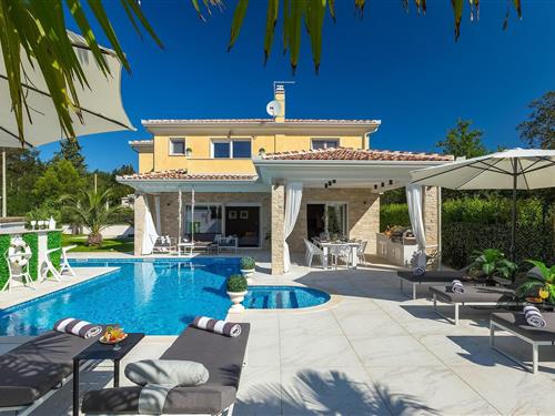 Feriehus - 8 personer -  - Kanal - 52470 - Umag