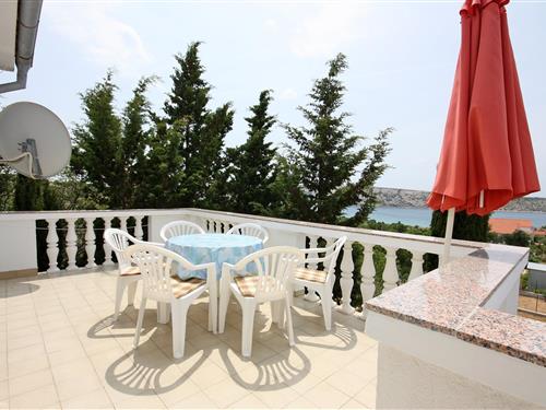 Holiday Home/Apartment - 5 persons -  - Barbat - 51280 - Barbat