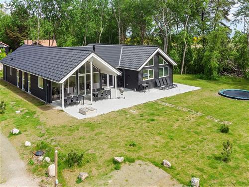 Holiday Home/Apartment - 18 persons -  - Bøtølundvej - Marielyst - 4873 - Væggerløse