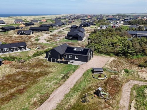 Sommerhus - 12 personer -  - Themisvej - Vrist - 7673 - Harboøre