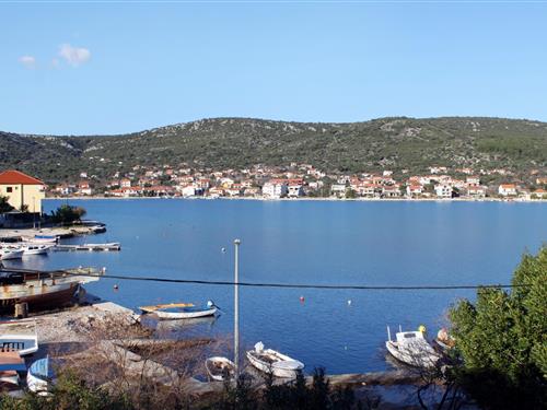 Holiday Home/Apartment - 5 persons -  - Vinišce - 21226 - Vinišce