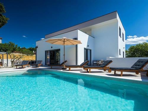 Holiday home - 8 persons -  - Vintijan - 52100 - Pula