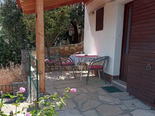 Holiday Home/Apartment - 2 persons -  - Basina - 21462 - Basina