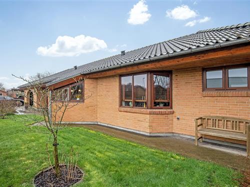 Holiday home - 9 persons -  - Skolegade - 7673 - Harboøre