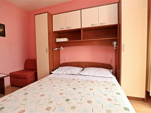 Holiday Home/Apartment - 2 persons -  - Sucuraj - 21469 - Sucuraj