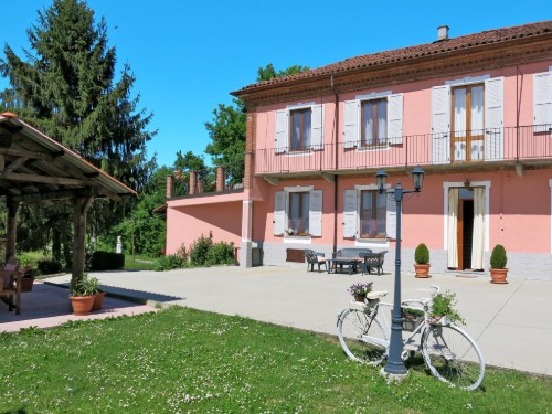 Holiday home - 7 persons -  - 14010 - Asti