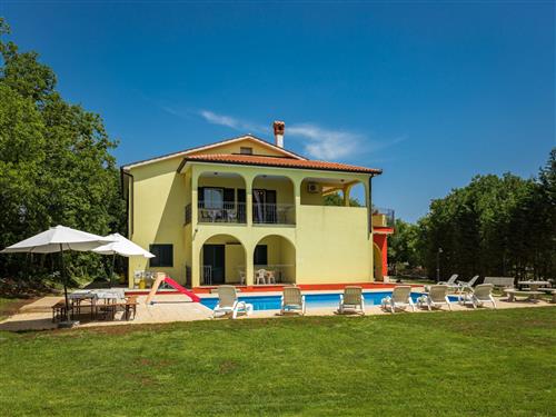 Holiday home - 14 persons -  - Labin - 52220