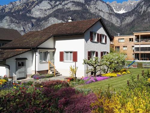 Holiday Home/Apartment - 8 persons -  - Gräpplangstrasse - 8890 - Flums