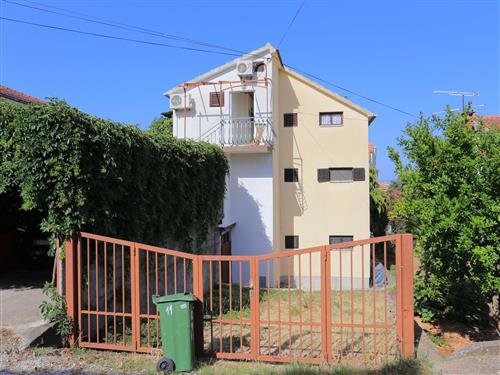 Holiday apartment - 5 persons -  - Okruški put - 21223 - Okrug Gornji