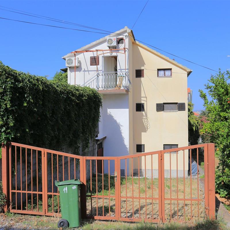 Ferielejlighed - 5 personer -  - Okruški put - 21223 - Okrug Gornji