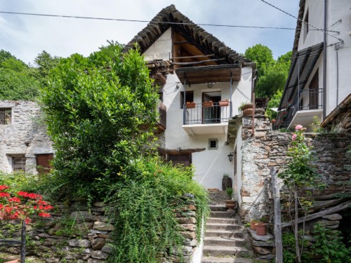 Holiday home - 2 persons -  - 28842 - Bognanco