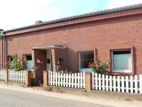 Holiday home - 6 persons -  - Strandstraße - 23779 - Kraksdorf