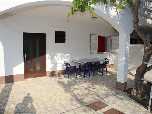 Holiday Home/Apartment - 5 persons -  - Vodice - 22211 - Vodice