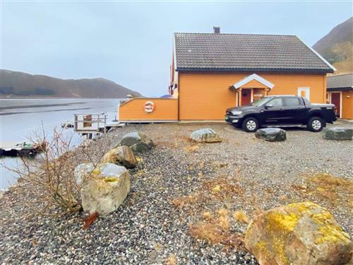 Holiday Home/Apartment - 6 persons -  - Sjølyst - Haugsbygda - 6082 - Gursken