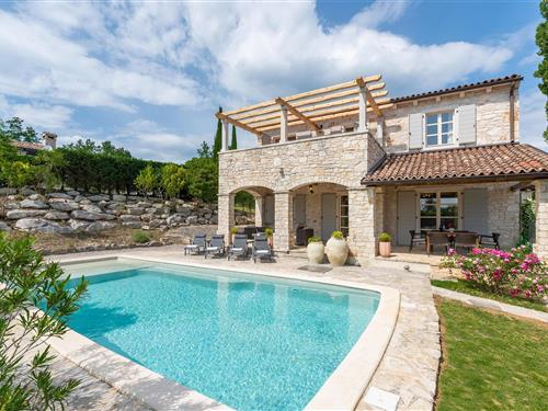 Holiday home - 8 persons -  - Sovinjak - Buzet-Sovinjak - 52420 - Sovinjak