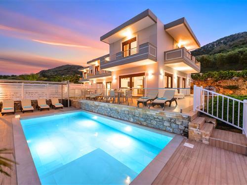 Holiday home - 24 persons -  - Eparchiaki Odos Mathes - 730 07 - Georgioupolis