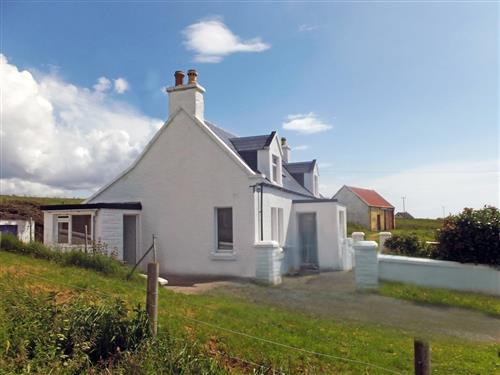 Holiday Home/Apartment - 6 persons -  - North Skye - IV55 8ZF