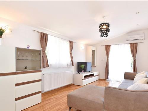 Villa - 10 personer -  - 21240 - Trilj