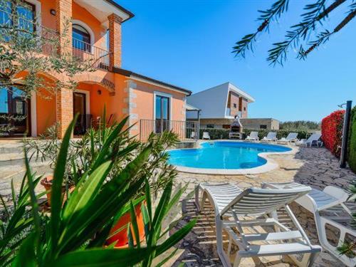 Sommerhus - 8 personer -  - 52463 - Višnjan