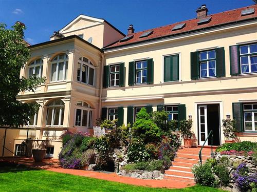 Holiday apartment - 6 persons -  - Herrmanngasse - 2540 - Bad Vöslau