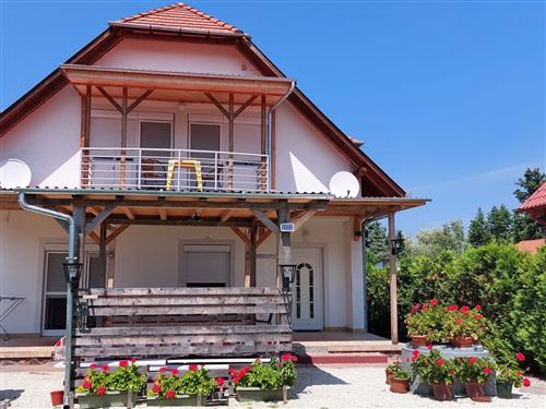 Ferielejlighed - 6 personer -  - Balatonmariafurdo - 8647
