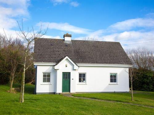 Holiday home - 7 persons -  - A67 XK16 - Brittas Bay