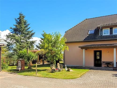 Holiday apartment - 3 persons -  - Dorfstraße - 18442 - Lüssow