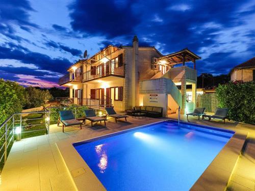 Sommerhus - 8 personer -  - Jakusi - Trogir-Vrsine - 21222 - Marina