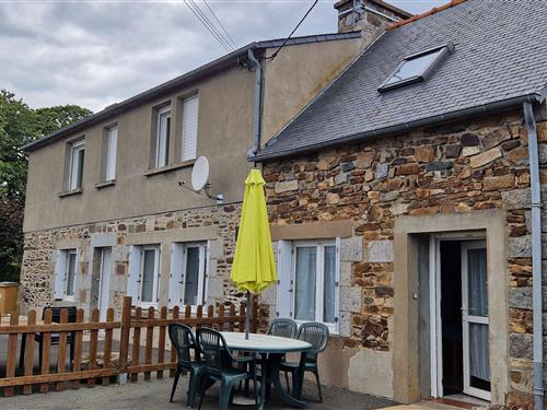 Holiday Home/Apartment - 4 persons -  - 22190 - Plérin