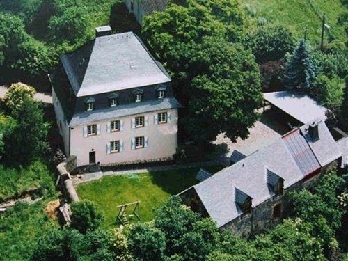 Holiday home - 10 persons -  - Burgstraße - 53533 - Aremberg