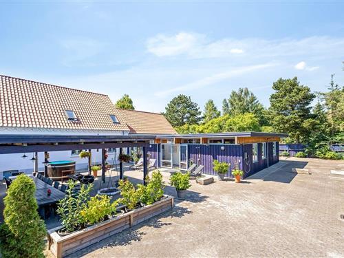 Holiday Home/Apartment - 20 persons -  - Bøtøvej - Marielyst - 4873 - Væggerløse