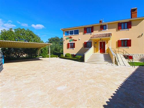 Holiday home - 10 persons -  - Giuseppe Tromba 85A, Šišan - 52204 - Liznjan