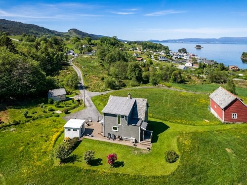 Feriehus - 9 personer -  - Apalvikvegen - Bjoa/Vindafjord/Rogaland - 5584 - Bjoa