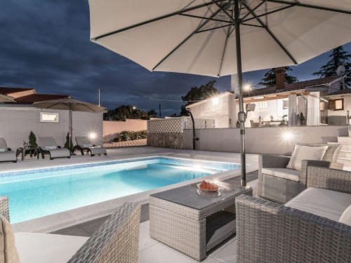Villa - 6 persons -  - 52206 - Kužinici