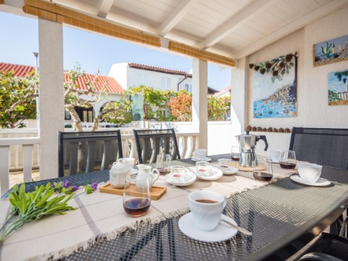 Holiday apartment - 6 persons -  - Ulica Prezida XII - 23234 - Vir