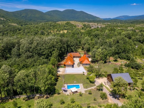 Feriehus - 8 personer -  - 23440 - Gracac