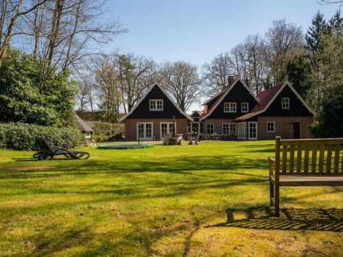 Holiday home - 20 persons -  - 7581PZ - Losser