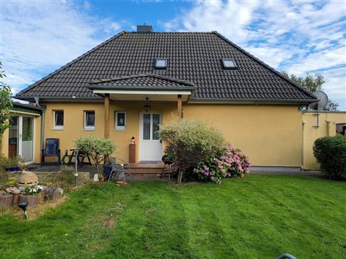 Ferienhaus - 6 Personen -  - Pommernstraße - 25761 - Büsum