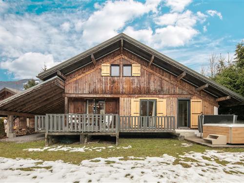 Holiday home - 8 persons -  - 74440 - Morillon